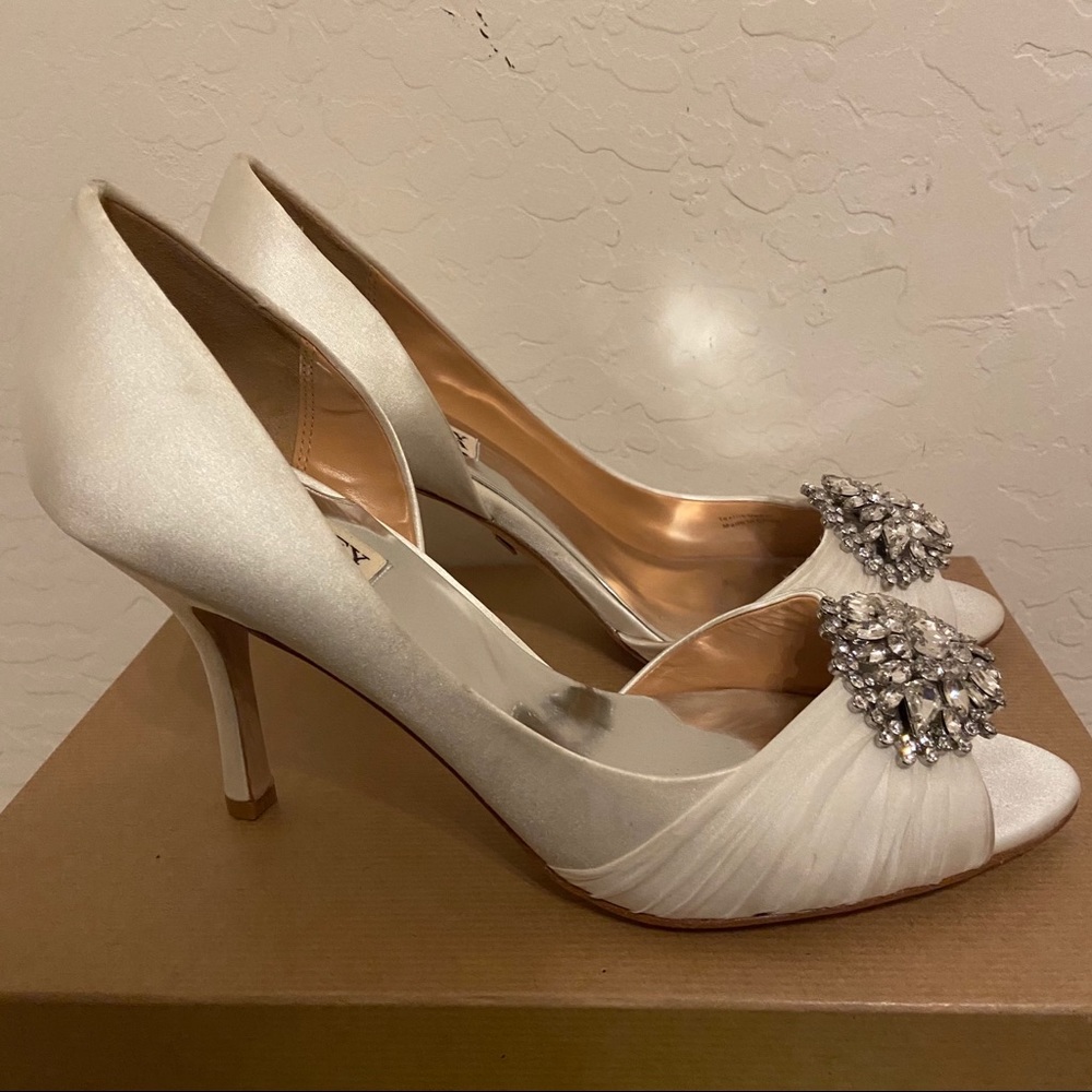 Badgley Mishka peep toe pumps